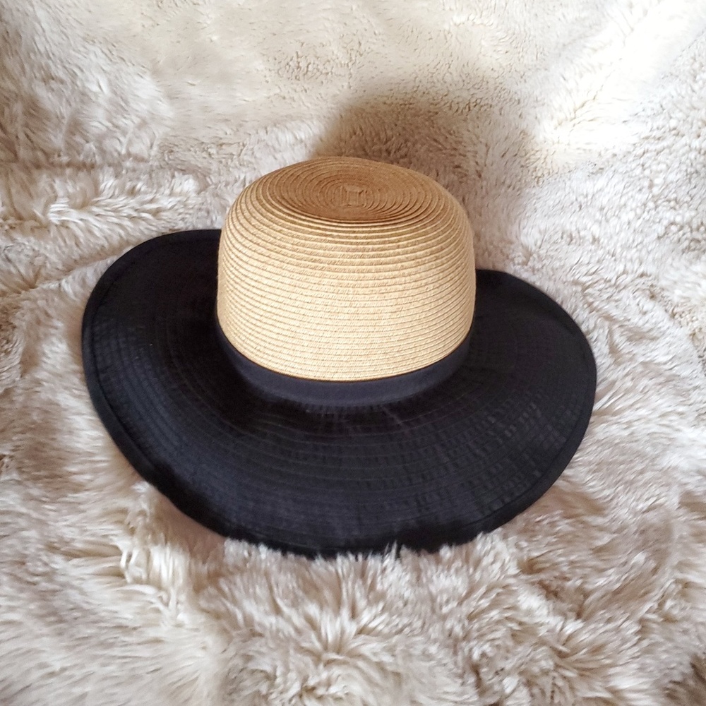 Straw beach hat - Picture 2 of 5
